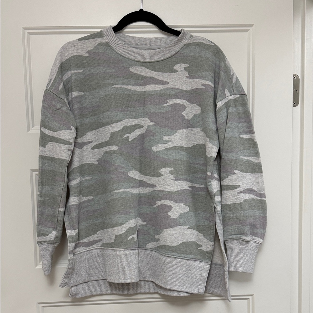 Aerie crew neck sweatshirt